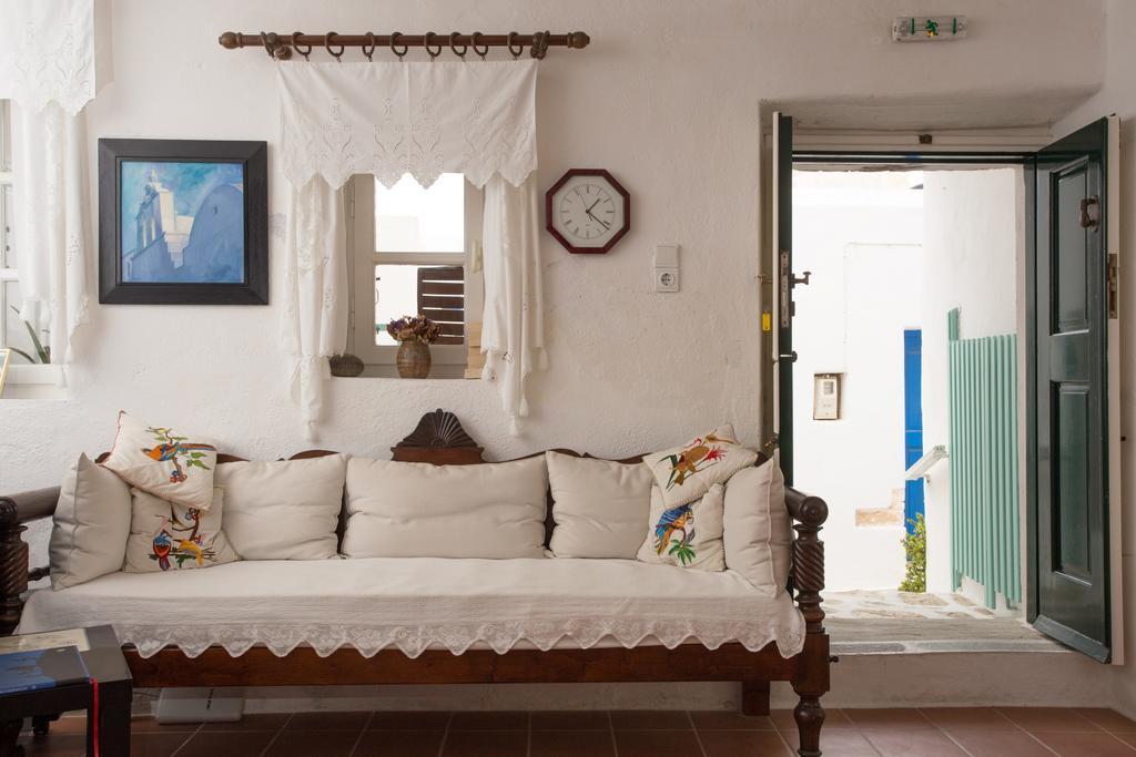 Castro Hotel Folégandros Buitenkant foto